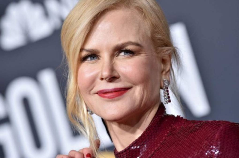 Nicole Kidman <br/><br/>No es un secreto que una de las razones por las que Nicole Kidman y Tom Cruise se divorciaron fue que ella se opuso a que los hijos que adoptaron fueran criados bajo la cienciología, la religión del actor. <br/><br/>Si bien la actriz no renunció por completo a sus raíces católicas mientras estuvo casada con Cruise, se alejó un poco de ella. Su regreso al catolicismo fue coronado con su boda con el cantante Keith Urban, en 2006. <br/><br/>La ganadora del Óscar ha dicho que la religión ha sido parte importante de su vida, incluso en 2014, ella y Urban visitaron algunos hospitales de Australia donde interpretaron populares canciones cristianas. <br/><br/>'Soy espiritual en el sentido de que absolutamente creo en Dios. Me encantaba la idea de ser monja. Obviamente, no escogí ese camino, pero estaba muy atraída', expresó Kidman a la revista Allure. <br/>