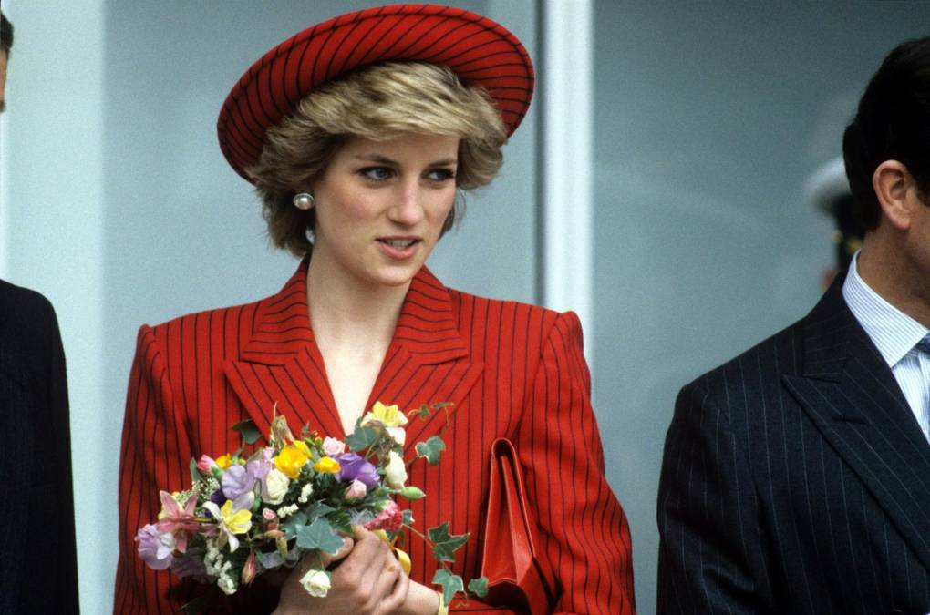 Luego de una breve entrevista en Estados Unidos, la duquesa de Cambridge habría quedado muy impresionada por el parecido entre Sarah con la princesa Diana.