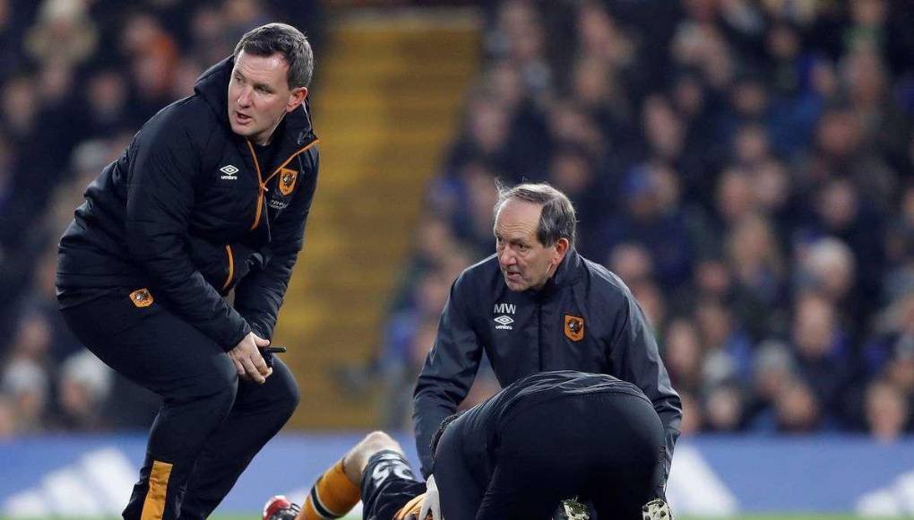 La nueva regla establece que se podrá hacer un cambio por partido “ante la sospecha de traumatismo craneoencefálico y conmoción cerebral, siendo independiente de las 5 (cinco) sustituciones” que menciona el reglamento. Además, será “independientemente del número de sustituciones realizadas hasta el momento en que se produzca”.