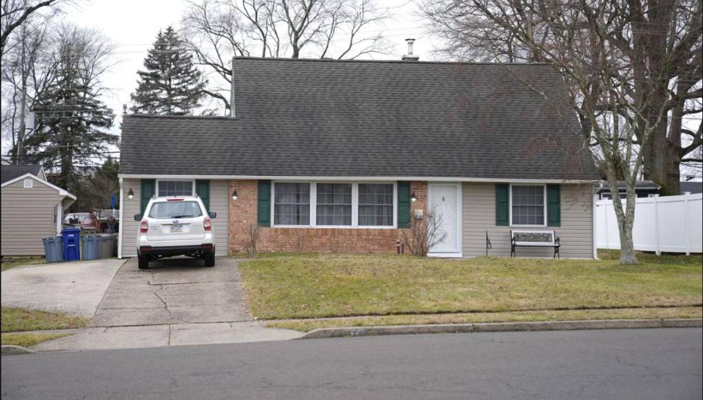 Además, incitó a la violencia contra el “régimen de Biden” y grupos como Black Lives Matter, antifascistas y colectivos LGBTQ, adoptando una retórica común entre los grupos de extrema derecha en el país.