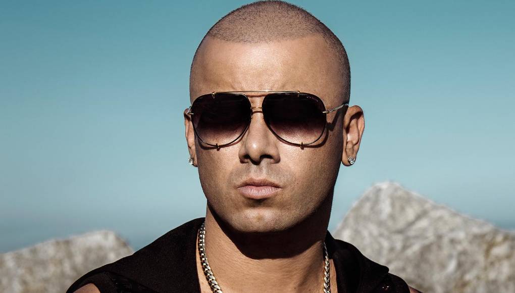 ‘Calle sin salida’ es una nueva versión del exitoso tema de Wisin ‘Ya me voy’, lanzado en 2007.