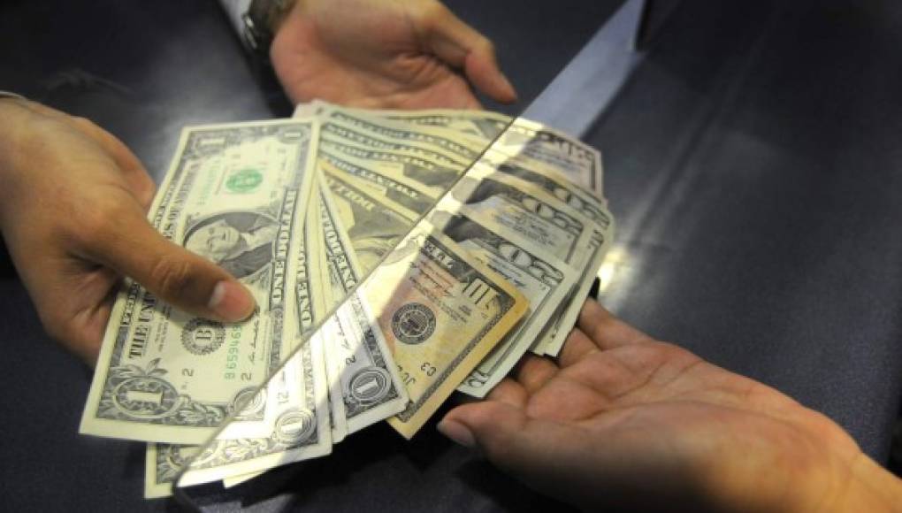 Las remesas ya suman más de 2,987 millones de dólares, confirma el BCH