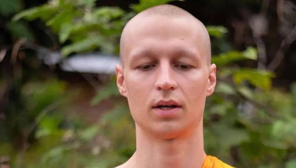 Además, reveló que dejó el alcohol y abandonó el consumo de “productos fáciles” como las redes sociales o alimentos poco saludables en la búsqueda de la “verdadera felicidad”.