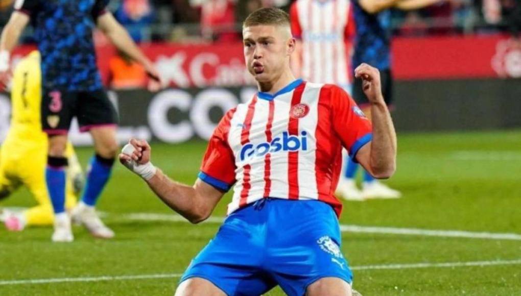 - Con 24 goles: Artem Dovbyk (UKR) (6p) (Girona). El delantero se convierte en el primer ucraniano máximo goleador de la Liga Española.