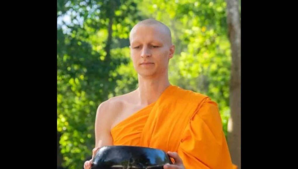 Tras colgar las botas se convirtió en monje budista para disfrutar de una vida tranquila y de contemplación en Tailandia.