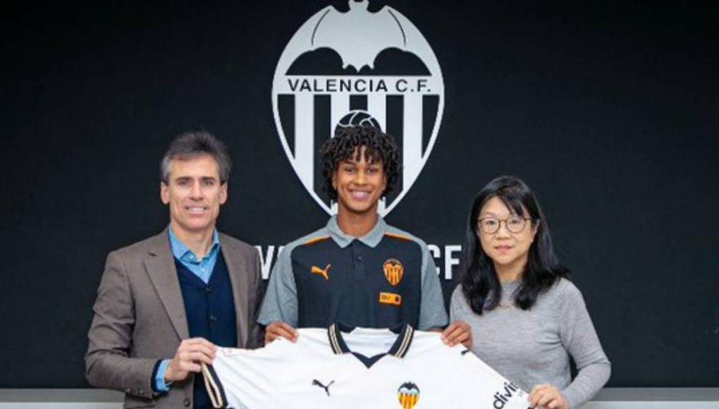 El Real Madrid anunció este miércoles la cesión hasta final de temporada del extremo hispano-dominicano de su filial Peter Federico al Valencia.