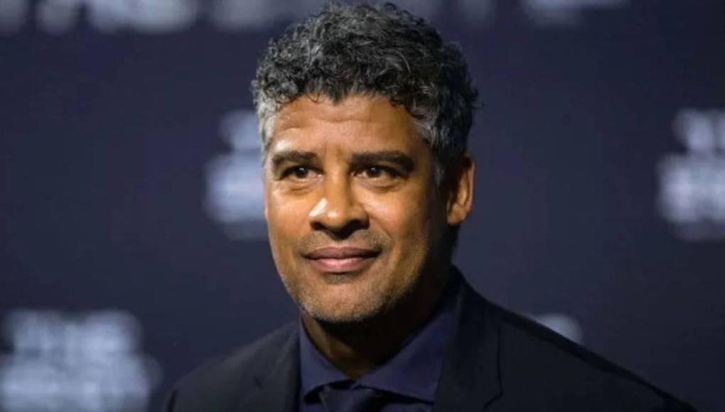 El Barcelona busca sustituto a Xavi y, según ‘Marca’, la directiva estaría pensando en Rijkaard, quien ya estuvo al frente del equipo entre el 2003 y el 2008. En 2014 anunció que no volvería a entrenar.
