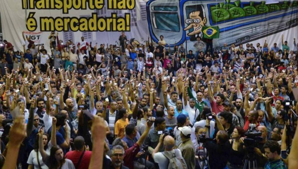 Huelga parcial en los aeropuertos de Río de Janeiro