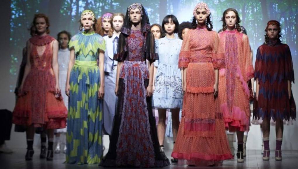 La cultura pop se adueña de la pasarela