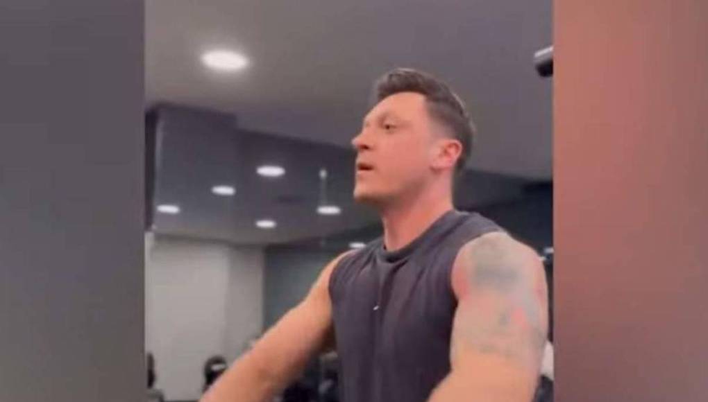 “Hemos llegado a este punto después de dos semanas de trabajo efectivo y duro, pero no creas que hemos terminado”, compartió el entrenador del alemán en su cuenta de Instagram.