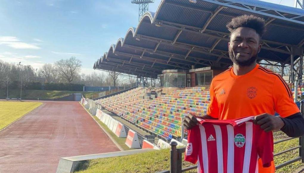 “Estamos encantados de anunciar la emocionante incorporación del centrocampista defensivo camerunés Joseph Minala a nuestro equipo. Después de haber jugado en algunos clubes de primer nivel a lo largo de su carrera, incluidos Lazio, Bari y Salernitana, Joseph aportará una gran cantidad de talento y experiencia”, comunicó el Sliema Wanderers.