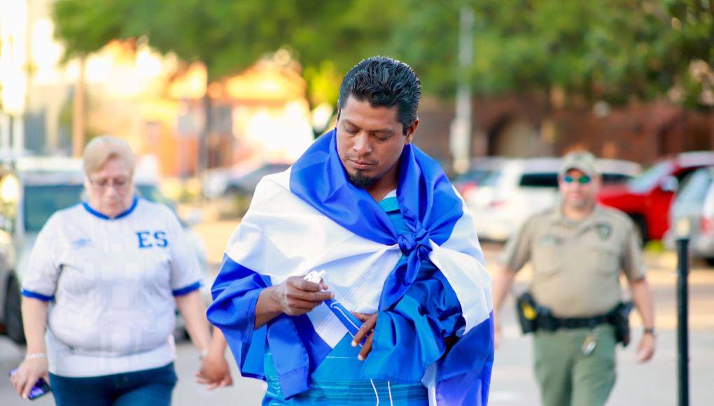 El hincha catracho se sumó en Houston para dar apoyo a la Selección de Honduras tras la dura derrota ante Costa Rca.