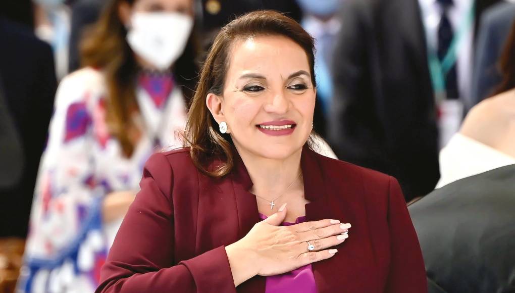 Xiomara Castro vistió de Yoyo Barrientos