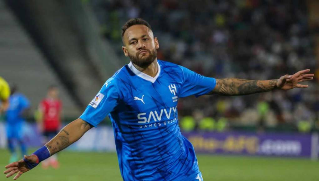 7. La exestrella del PSG, Neymar, que también pasó a la Saudi Pro League para unirse al Al Hilal, ocupa el séptimo lugar (108 millones de dólares) a pesar de estar fuera la mayor parte de la temporada por una rotura del ligamento anterior cruzado.