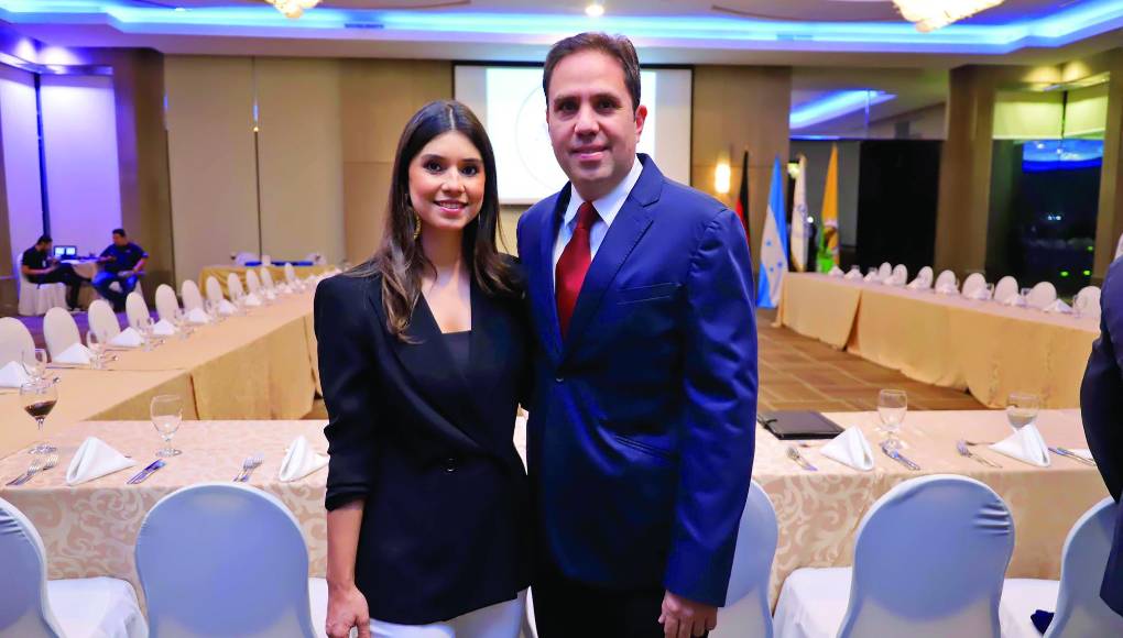 Rodrigo Alvarado y Valeria Chicas