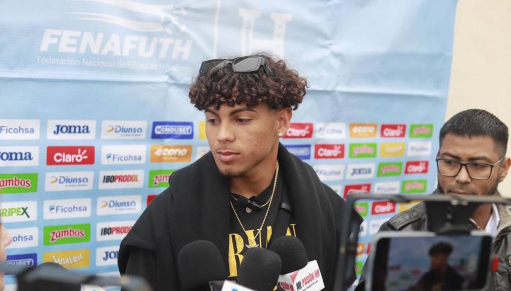 Los medios de prensa entrevistaron al volante hondureño quien busca minutos con Honduras en los dos partidos que tiene en el mes de marzo.