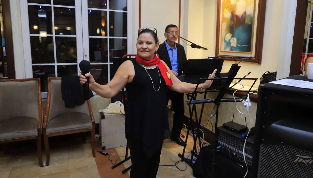 Agrupación Tú y Yo animó en evento con música en vivo.