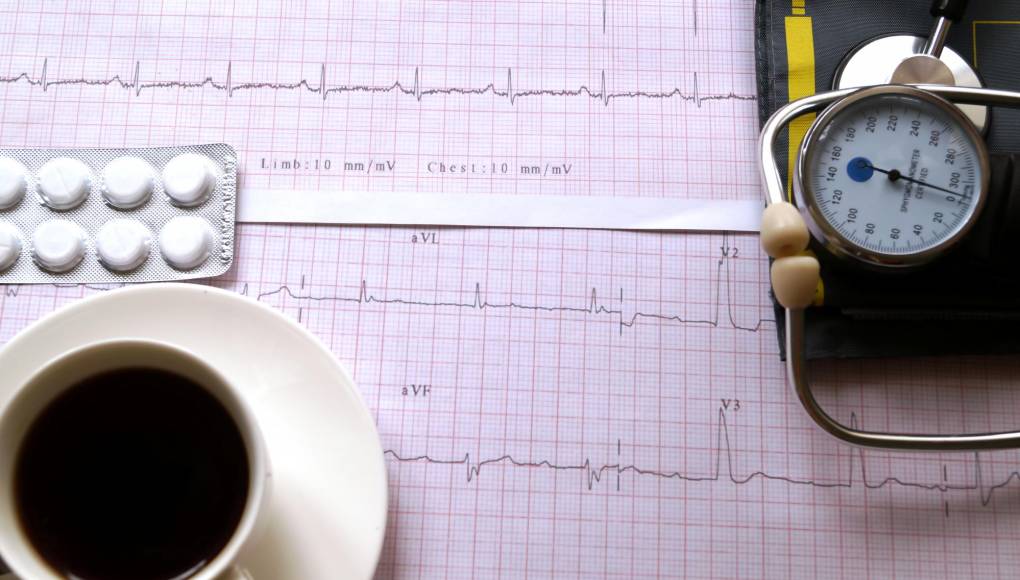 El café podría ser peligroso para personas con hipertensión grave