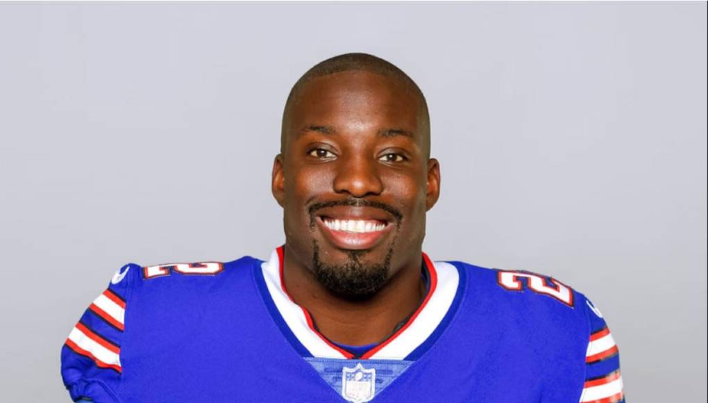 En septiembre de 2018, durante el descanso de un partido entre los Buffalo Bills y Los Angeles Chargers, Vontae Davis anunció inesperadamente su retirada del fútbol profesional.