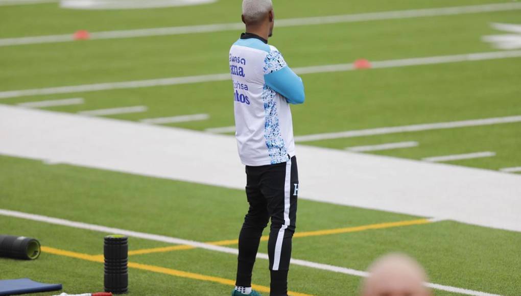 Deiby Flores no hizo ni el calentamiento de la Bicolor. El jugador presentó molestias días atrás pero ya se recuperó y jugó todo el partido el sábado con el Toronto FC ante el New York City FC.