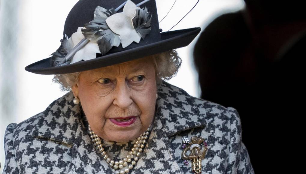 Isabel II celebra en privado sus 96 años