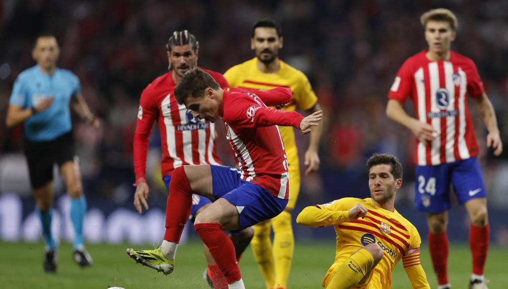 Tras el pase a los cuartos de final de la Champions, el conjunto azulgrana necesita mínimo llegar a semifinales y que los de Simeone pierdan. Aun así, dependería de los resultados.