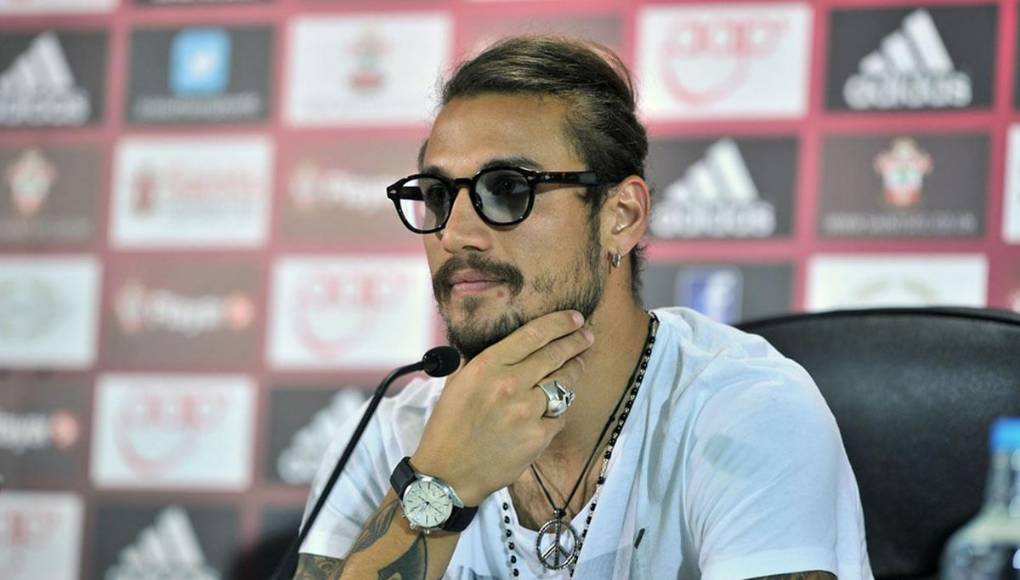 Luego aclaró que “no quiero hacerme la víctima sino que entiendan que el enojo que tengo con el mundo y con mucha gente tienen que ver conmigo, con mi enfermedad, con mi falta de autoestima, con mis malas decisiones”.