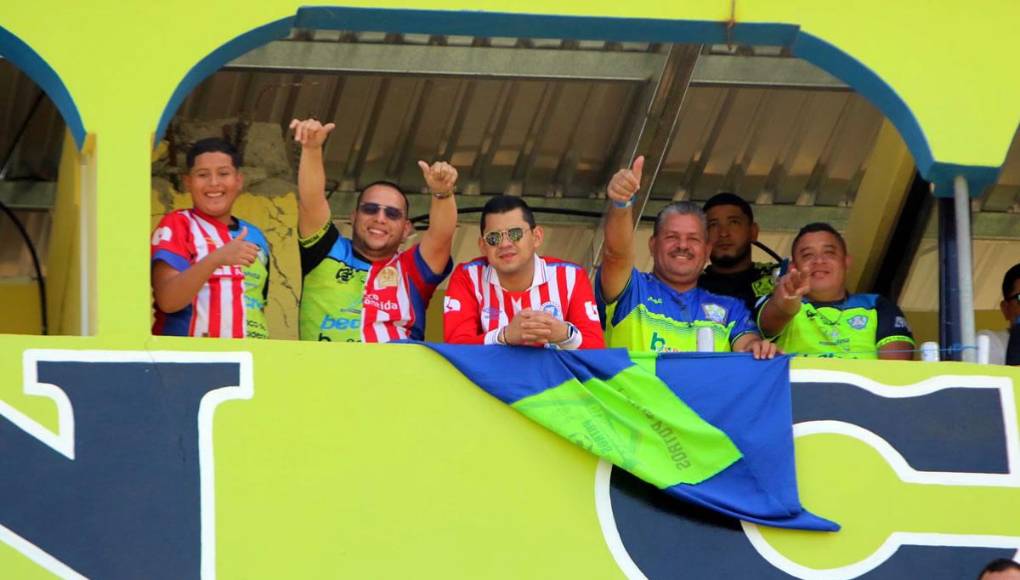 Un gran ambiente en el estadio Juan Ramón Brevé Vargas con la visita del Olimpia ante Olancho FC.