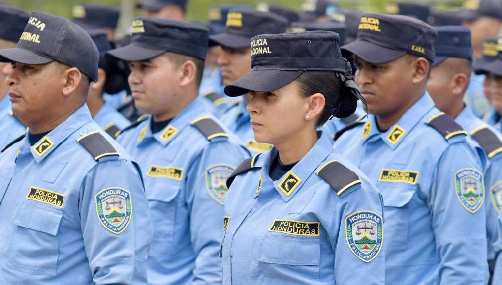 A través de un video en redes sociales, el agente de comunicaciones de la Policía Nacional de Honduras anunció que no más tiktok no autorizados en la institución policial.
