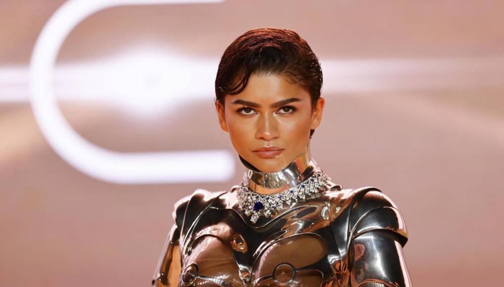 En 2022, el traje de robot formó parte de la exposición “Thierry Mugler: Couturissime” del Museo de Brooklyn en Nueva York. 