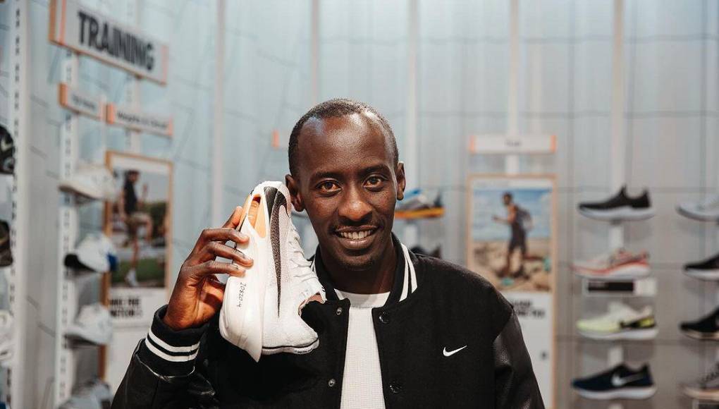 El Citizen TV asegura que “el atleta había optado por devolverle el dinero a la compañía china, pero la compañía solo estaba interesada en que el atleta cumpliera con su obligación contractual y no en una batalla legal”.