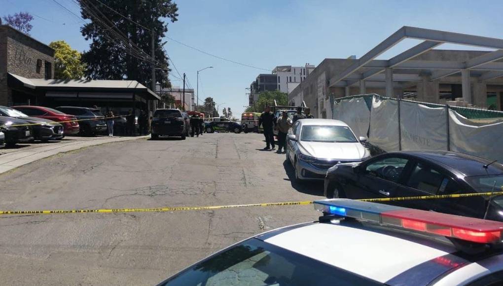 De acuerdo la información de testigos, una gran cantidad de detonaciones se escucharon en el sitio, por lo que las personas que se mantenían en el gimnasio tuvieron que resguardarse al no saber la naturaleza del ataque.