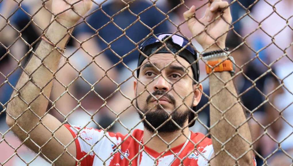 Los aficionados del Vida sufrieron con la derrota frente al Motagua.