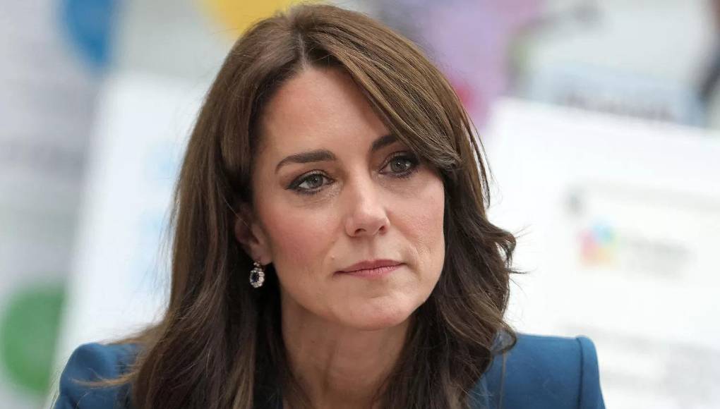 Dos días después, el portavoz de la Casa Real aseguró a la revista <i>People</i> que Kate Middleton se encuentra “bien” y que su evolución avanza según lo esperado.