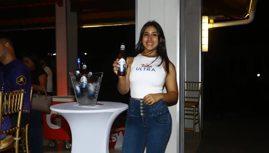 Cerveza Toña Ultra fue otra de las marcas que brindó ilimitadamente de sus productos a los asistentes.