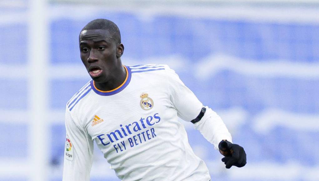 DEFENSA: Mendy se mantiene como lateral izquierdo ante la baja por David Alaba.