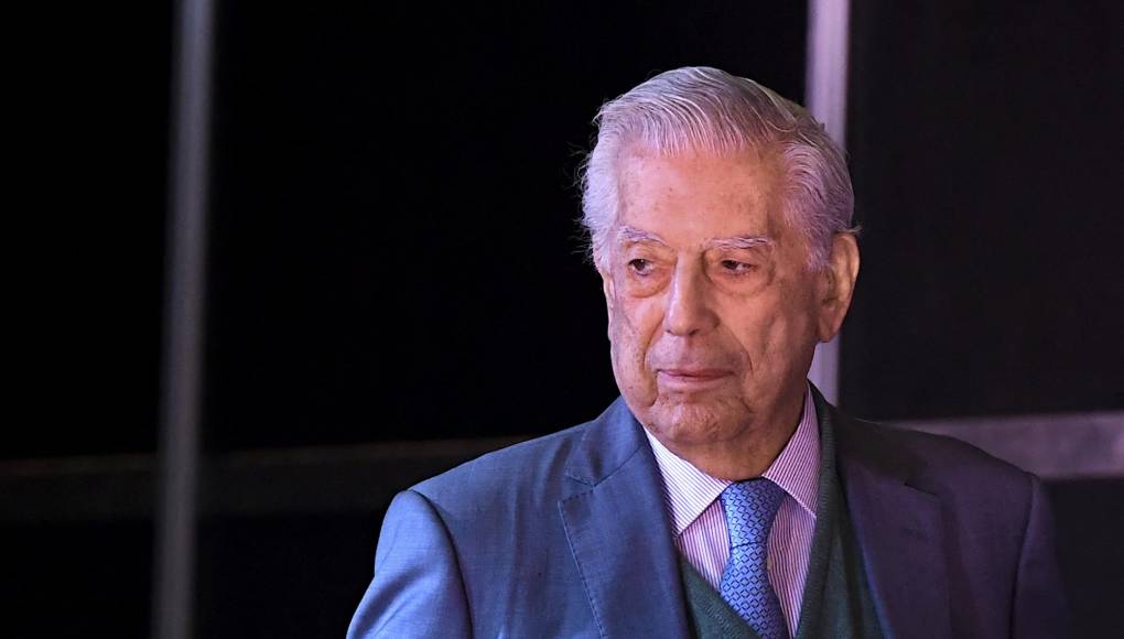 Vargas Llosa vivió el contagiode covid-19 como una experiencia “traumática”