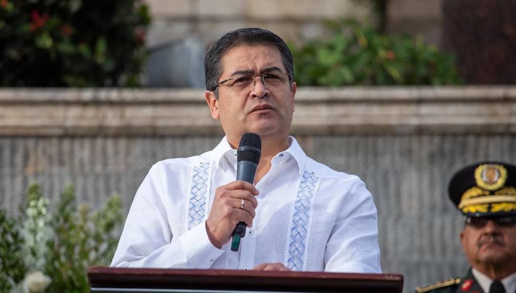 El hondureño se declaró culpable de un cargo y así redujo su condena. Regresó al país y decidió hablar en la víspera del juicio contra el expresidente hondureño, quien, mañana, 20 de febrero de 2024, se someterá a un juicio y a la venia de un jurado que podría declararlo culpable o no culpable. 