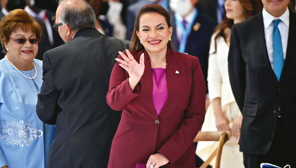 Xiomara Castro vistió de Yoyo Barrientos