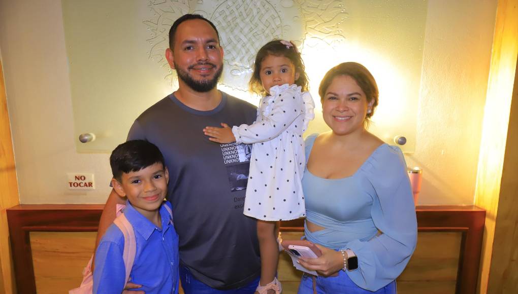 Dominick Lanza, Carlos Fuentes, Marian Fuentes y Marian Maradiaga