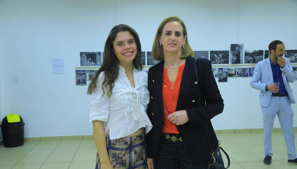 Alejandra Sicilia y María Isabel Rodríguez de Vera