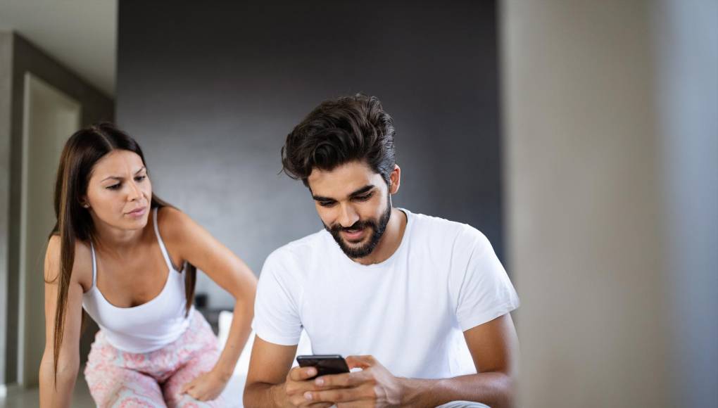 Desconfía de su futuro esposo