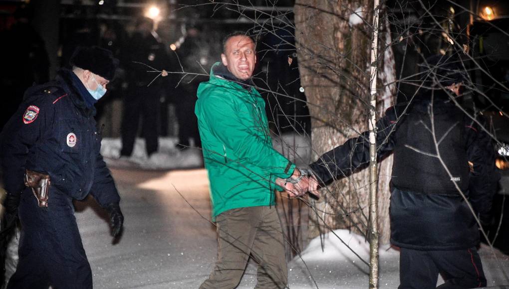 Navalni consiguió afianzar una base entre la juventud rusa, urbana y conectada, pero su popularidad a escala nacional y entre generaciones permaneció muy limitada.