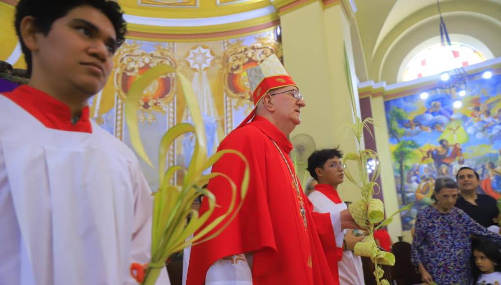 Tanto la procesión como la homilía fueron lideradas por Miguel Lenihan, arzobispo de la provincia eclesiástica San Pedro Sula. 