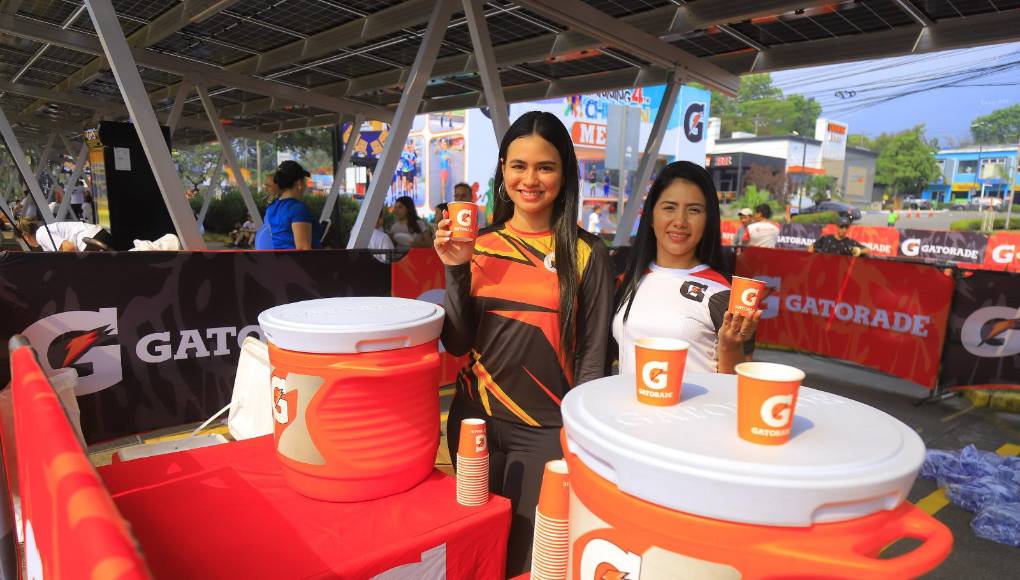 Embotelladora de Sula, con su marca Gatorade, se encargaron de que los corredores se mantuvieran hidratados, colocando varios puntos de hidratación a lo largo de los 3 kilómetros de carrera.