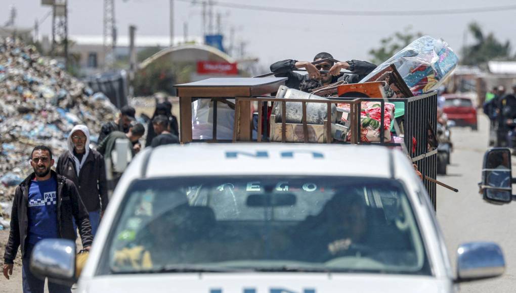 El anuncio de la evacuación dificulta los esfuerzos de mediación emprendidos por Catar, Egipto, Estados Unidos para lograr un cese el fuego entre Israel y el movimiento islamista palestino Hamás que permita la liberación de rehenes israelíes cautivos en Gaza tras casi siete meses de guerra. 