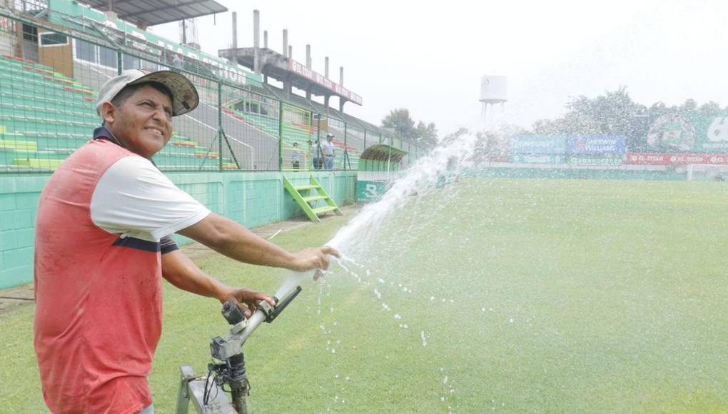 El engramillado del Yankel Rosenthal ha sido retocado para el choque entre Marathón vs Olimpia.