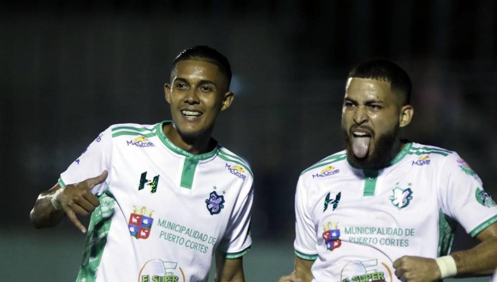 Así celebró el colombiano Carlos Stiven Agudelo su gol para el 0-2 del Platense contra el CD Choloma.