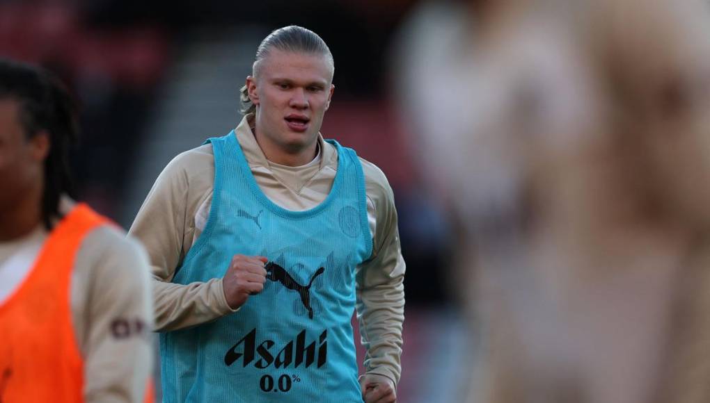 Si bien la representate tiene varios jugadores a disposición, la realidad es que el objetivo del Barça a mediano plazo es el fichaje de Haaland, como respuesta a lo que será la llegada de Kylian Mbappé al Real Madrid este verano.