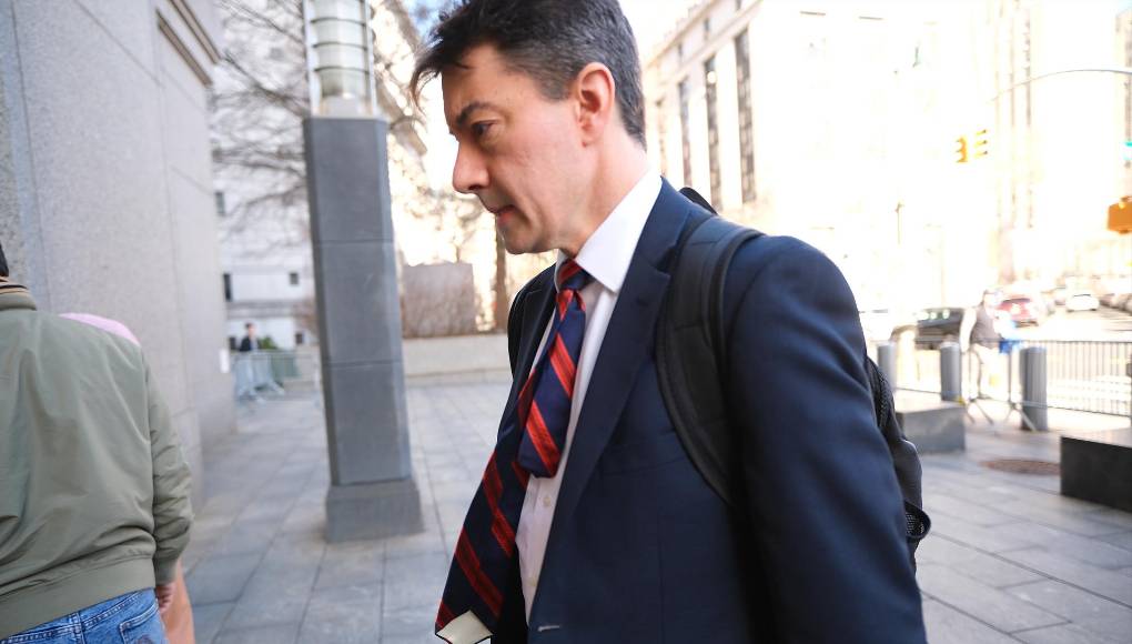 Por eso, ante el juez, Stabile argumentó que hay “varias” organizaciones internacionales de narcóticos e Informes de Estrategia de Control (INCSR) que documentan la reducción en el flujo de cocaína a través de Honduras durante la presidencia de Hernández en Honduras.